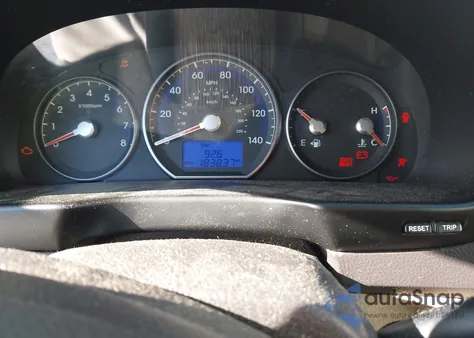 2010 Hyundai Santa Fe Limited V6 z USA, uszkodzony, nr VIN 5NMSKDAG0AH338327